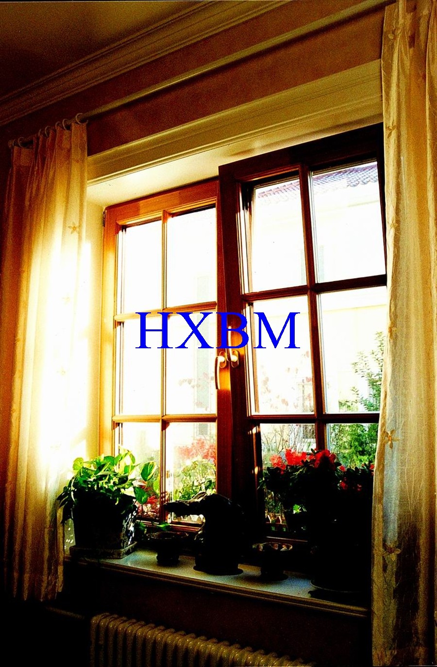Aluminum Surface Timber Look Aluminium Windows With Good Heat Insulation for Russia market