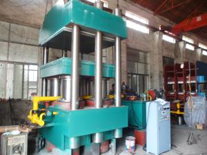 China Four Pillars Electric Heating Rubber Vulcanizing Press Machine on sale