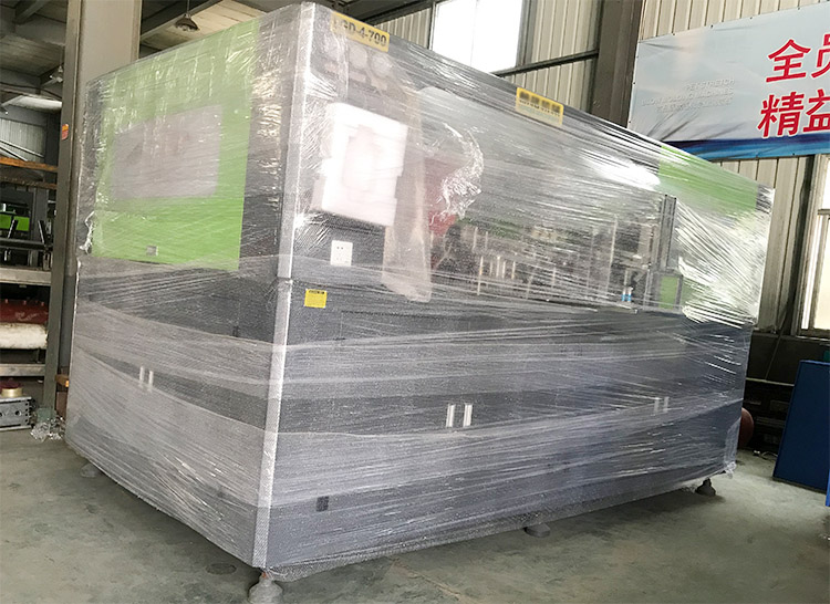 DELTA PLC Controlled 4 Cavity Semi Automatic Pet Blowing Machine for 2000ml Bottles