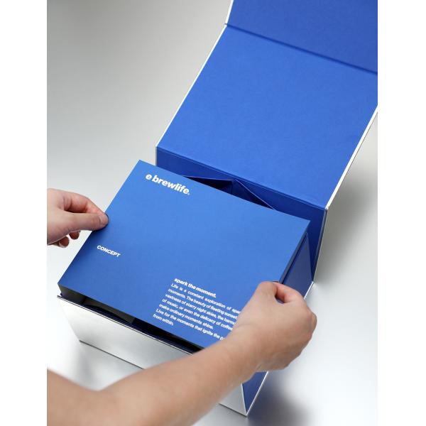 Custom Logo Luxury Silver Magnetic Paper Coffee Gift Box And Bag Set