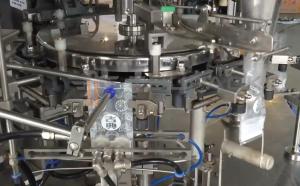 Rotary Automatic Wrapping Bagging Machine For Filling Candy Pack