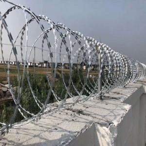 China hot dipped Anti Intrusion Concertina Razor Barbed Wire For Fence Waterproof on sale