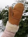 Classic Style Fashion Leather Gloves , Double Face Ladies Fur Lined Mittens