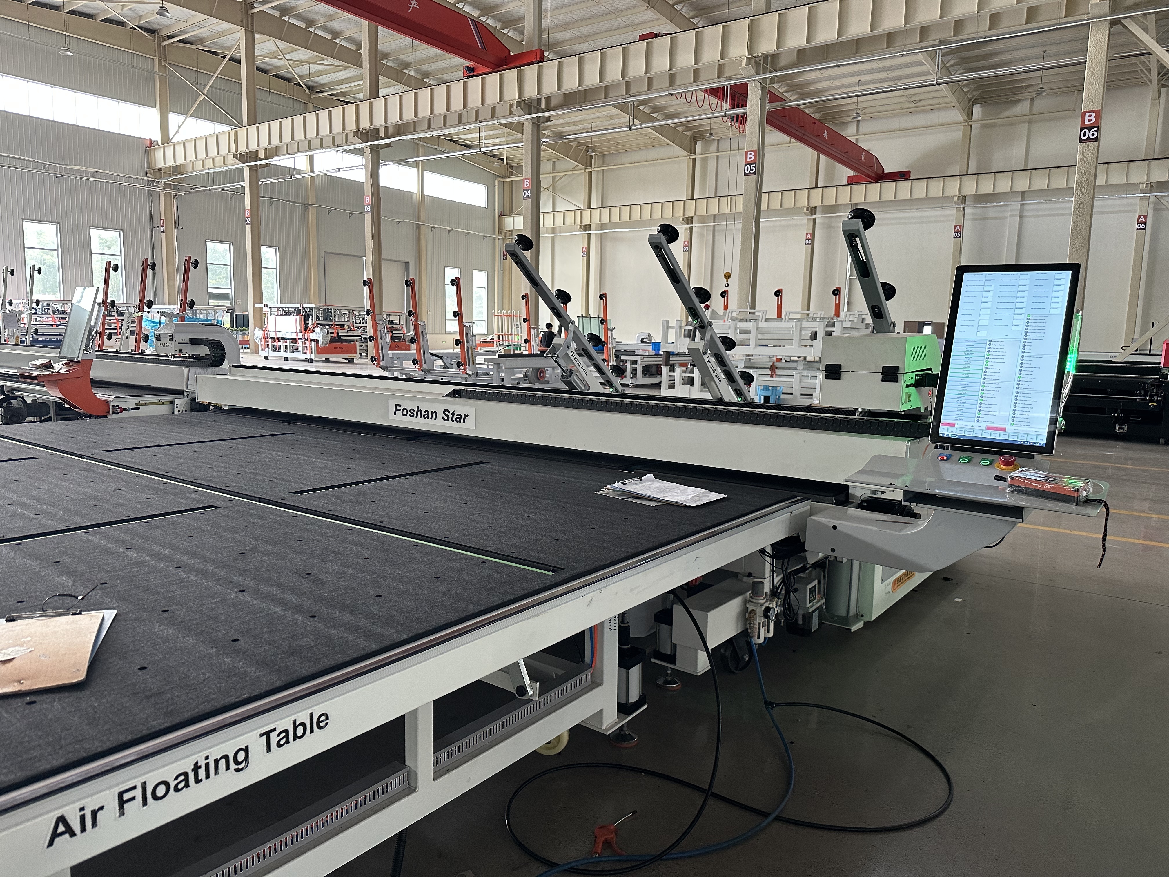 High Precision Glass Cutting Line 220V Horizontal Glass Mirror Cutting Machine