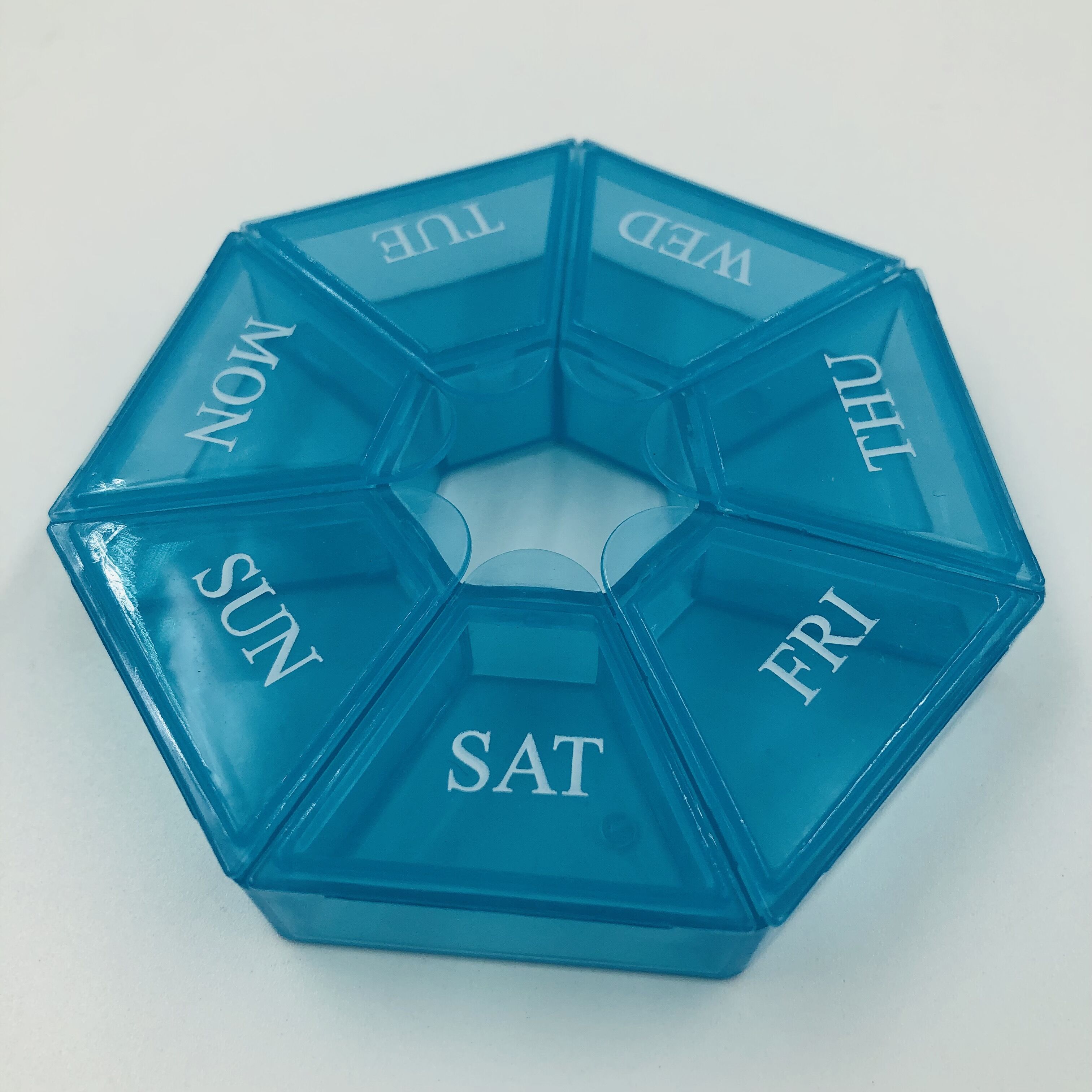 Portable 7 Day Pill Box with Separate Compartments Pill Case to Hold Medication/Vitamins/Fish Oil and Supplements