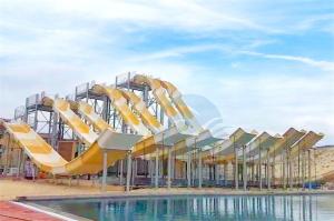 China Fiberglass Slip N Fly Water Slide Ramp Fade Oxidation Resistant For Water Park on sale
