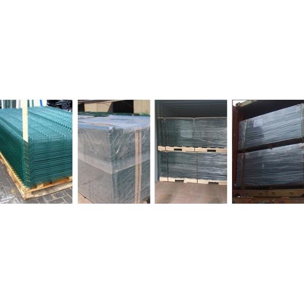 Green Double Wire Fence Wonderful Shape Rust Resistant Bright Appearance