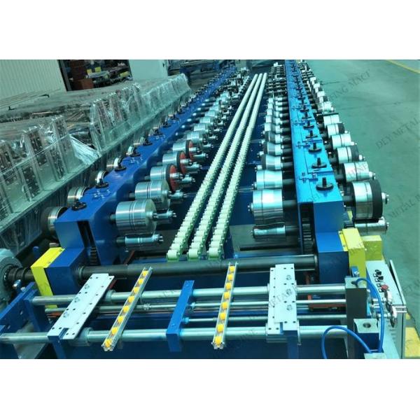 50HZ Metal Roof Panel Machine 3P PU Sandwich Panel Machine Aluminum Sheet