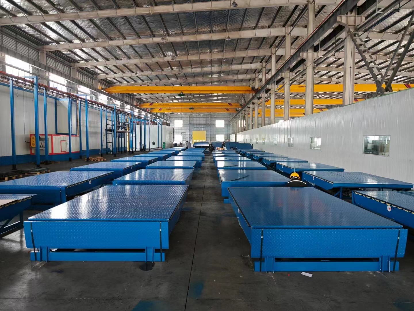 Dock levellers for warehouse loading bay or Hydraulic loading dock levelers
