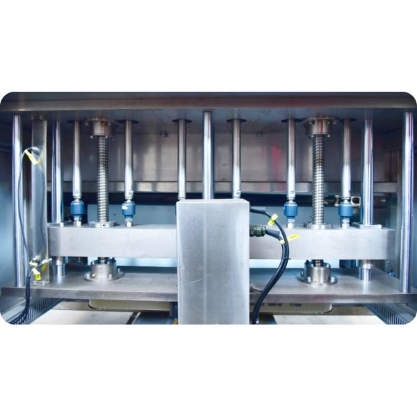 8 Nozzles Automatic Piston Filling Machine High Speed 1800BPH 1-5L