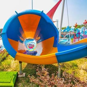 Small Speaker Type Aqua Park Slide Tornado Pool Slide International Standard