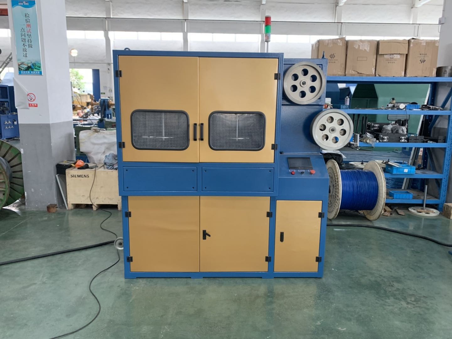 350mm Horizontal Multi-Layer Tapping Machine Water Bottle Filling And Capping Machine
