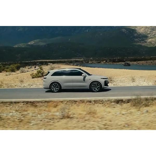 L6 Lixiang Electric Car Luxury SUV With 1.5T Range Extender And 36.8kWh Battery Pack