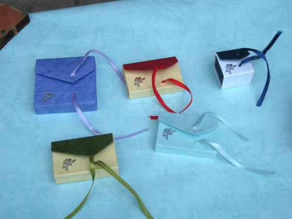 Cheap Colors Cardboard Gift Box OEM Design Gift Box Packaging With Silk Ribbon Bow Tie for sale