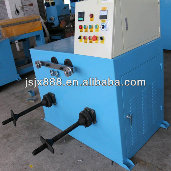 Lan cable twisting machine
