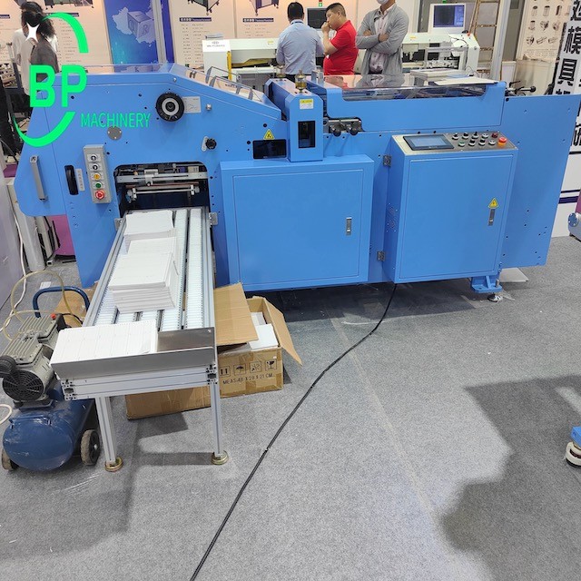 China wire o notebook automatic hole punching machine APM450