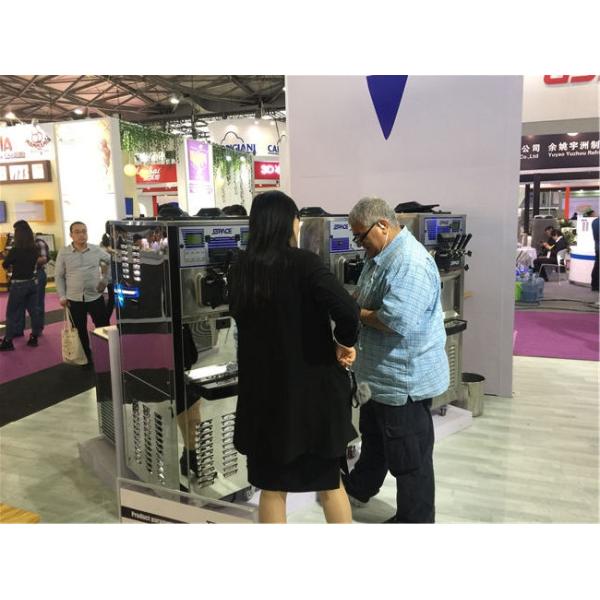 Floor Standing Ice Cream Machine With Compressor , Restaurant Ice Cream Maker
