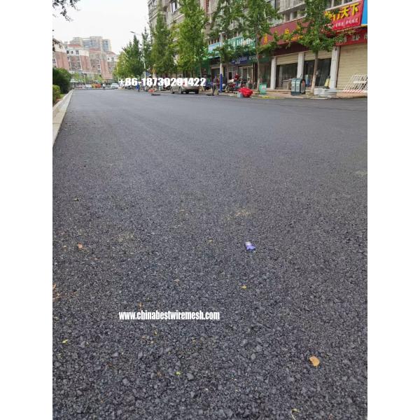 Gabion road mesh provides lateral restraint to the asphalt, which improves resistance to rutting and shoving