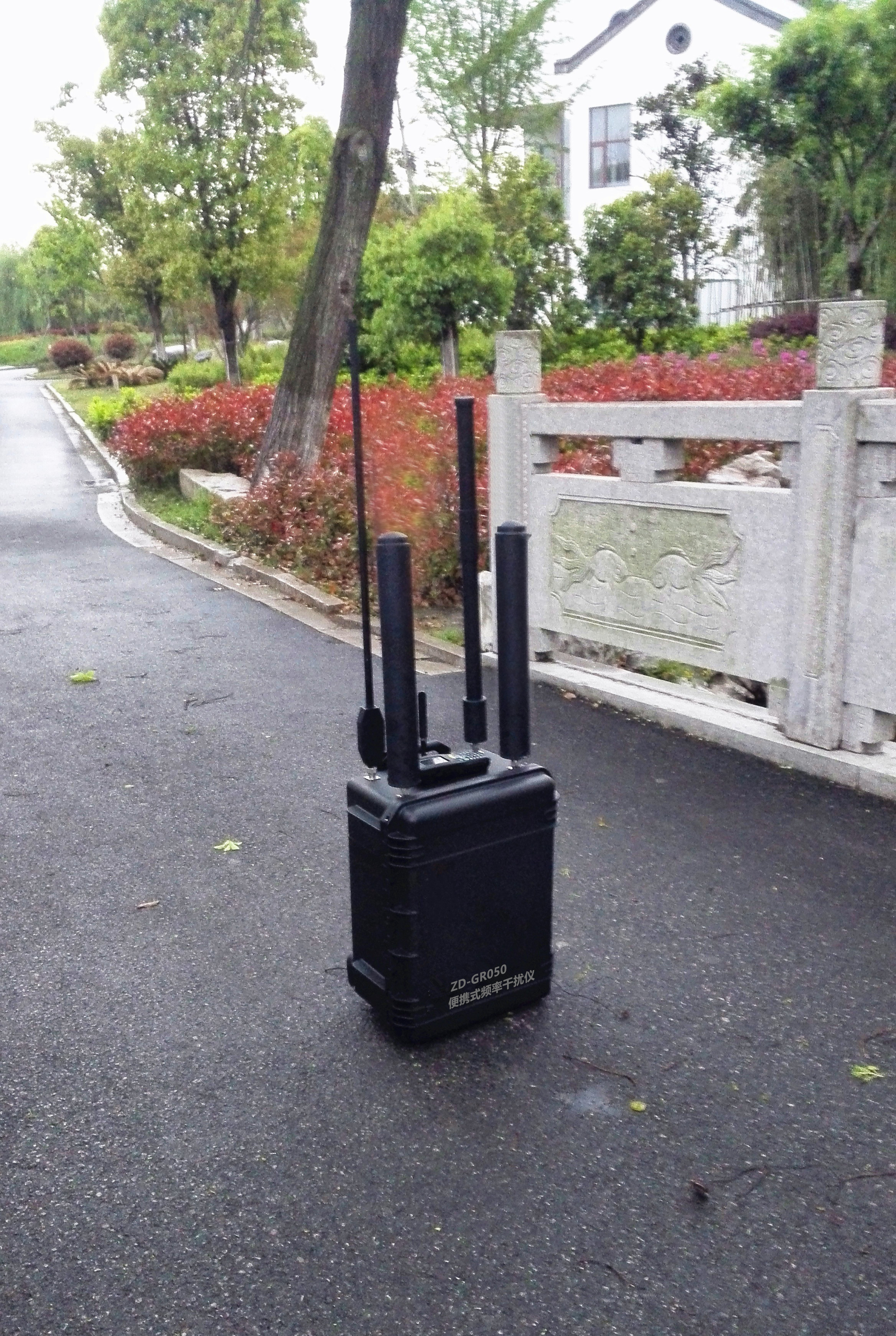 Best AC220V Bomb Signal Jammer With Automatic Digital Interference Code Technology wholesale