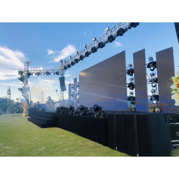 Modular Rental LED Panels for Fast Stage Installation from Guide Visual