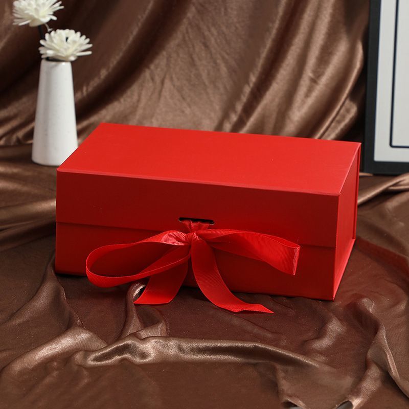 China Wholesale Custom Logo Printing Ribbon Handle Jewelry Cuttery Flatware Gift Packaging Fashion Cardboard Paper Carton Magnetic Foldable Box Paper-Gift-Box