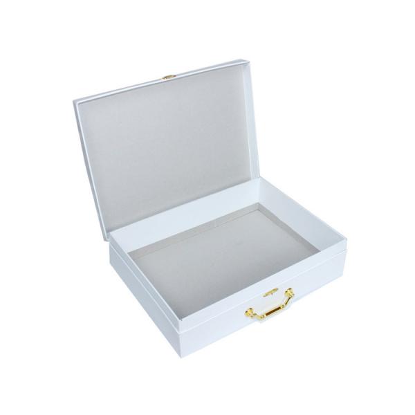 Cheap Ecommerce ODM CMYK White Cardboard Gift Box With Metal Button for sale
