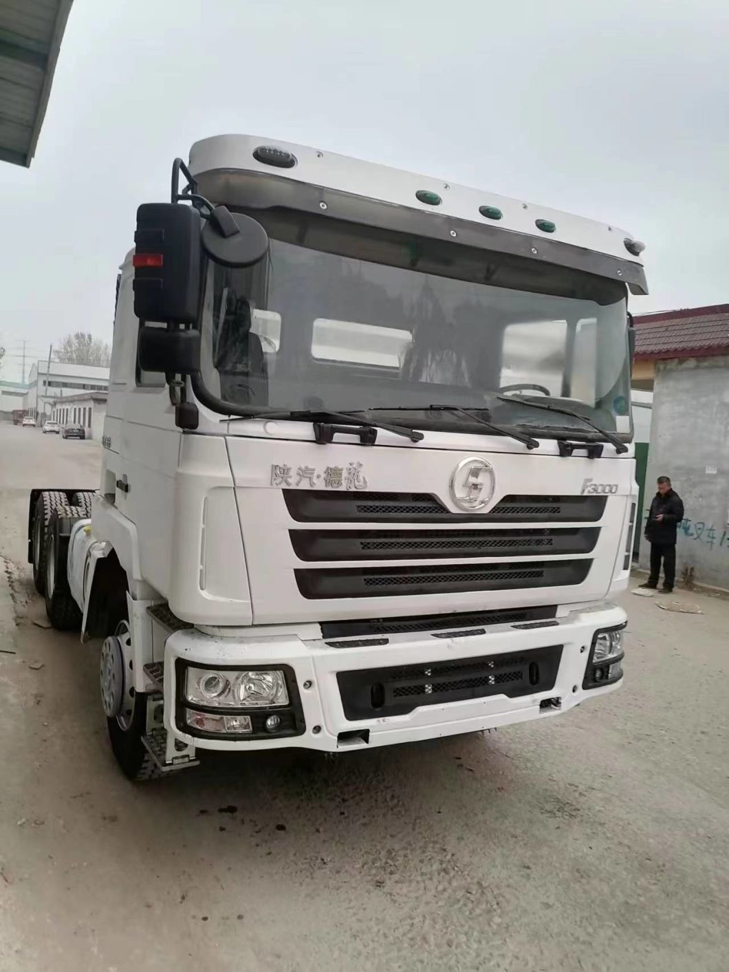 High Quality Shacman White Used Tractor Truck F3000 6X4 Heavy Head Tractor Truck