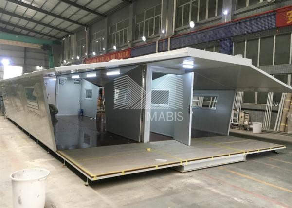 Custom Layout Foldable Container Homes , Sandwich Panel Collapsible Container