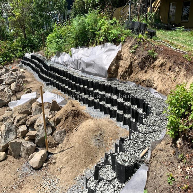 Soil Stabilization Geocell Grid for Ground Reinforcement and Retaining Wall Support