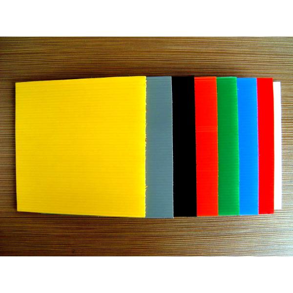 Red 2mm 3mm 4mm Corrugated Plastic Sheet Recyclable Strong Rigid
