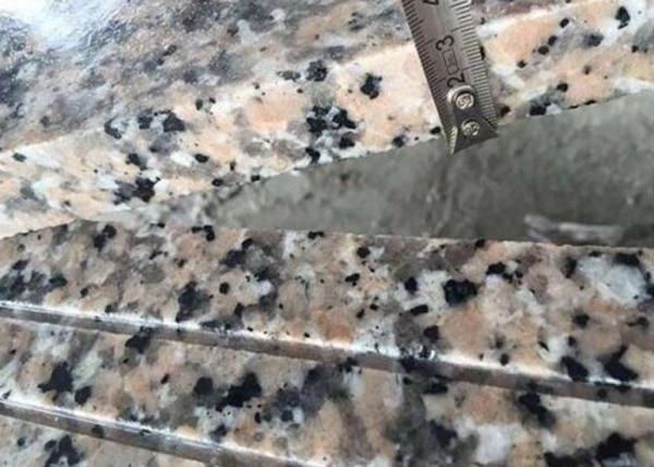 Cheap Peach Red Granite Stone Slabs , Custom Cut Granite Slab Building Material for sale