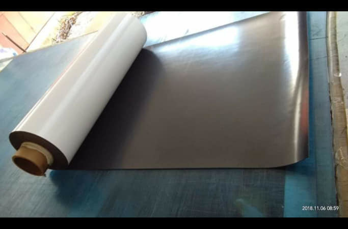 Flexible 0.35mm 0.8mm Magnetic Sheet Rolls Eco Solvent Printable
