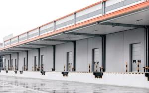 Stationary Loading Dock Leveler Electric Running Hold Down Function