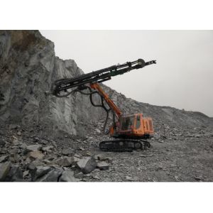 High Speed Crawler Drilling Rig / Powerful Small Rock Drilling Equipment