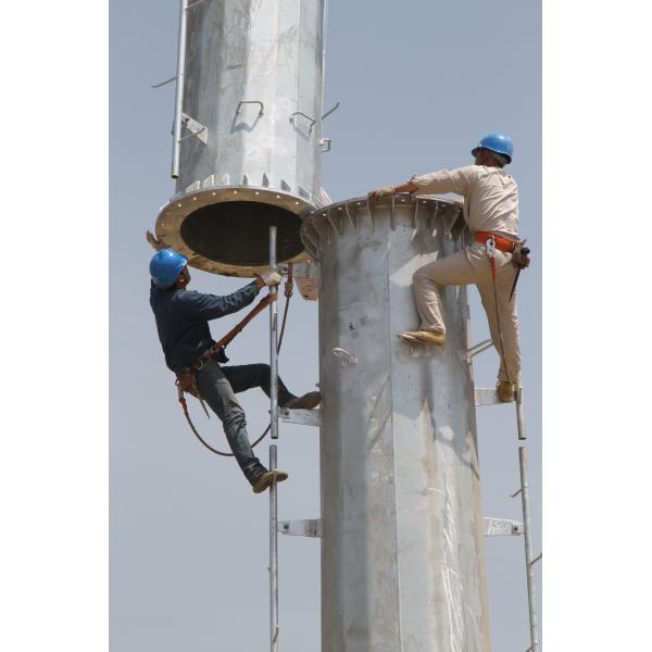 Q345 Overlap Type Telecomminication Towers Anti - Corrosion With Platform