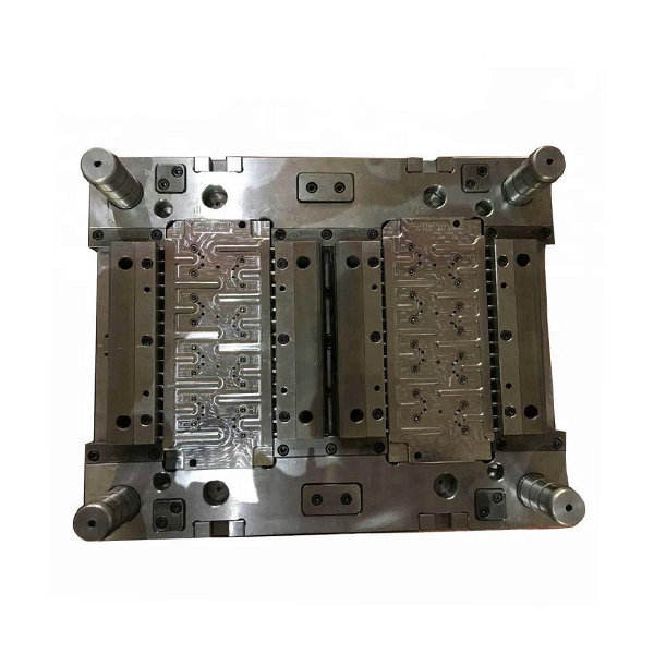 Pin - Point Gate Plastic Injection Tooling Cold Runner Auto Plastic Mould Part