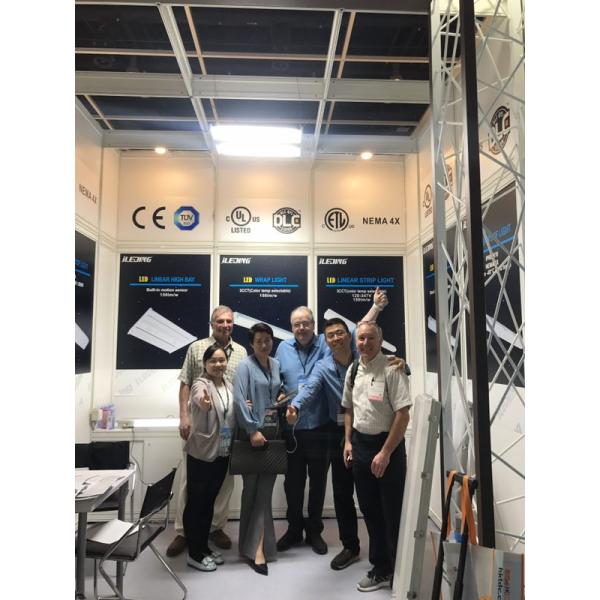 50000 Hours Lifespan PC Material Power CCT Switchable 2FT 105W LED Linear High Bay Light
