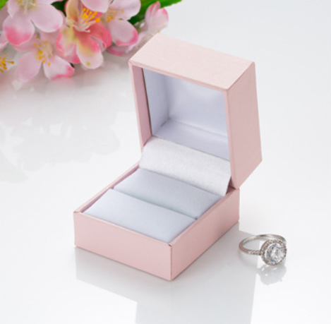 46*51*37mm Matt Lamination Rigid Cardboard Box For Jewelries