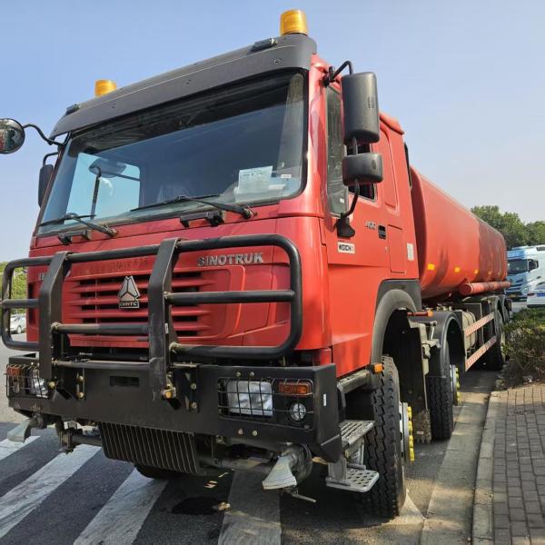 Cheap Sinotruk Howo 8x4 Used Water Sprinkler Truck CSC20191011 Euro 2 for sale