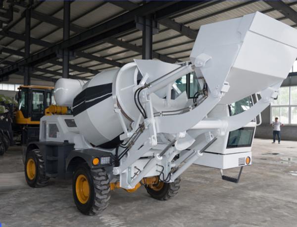 Cheap 500 Liters Self Loading Mobile Concrete Mixer With Pump Hydraulic System for sale