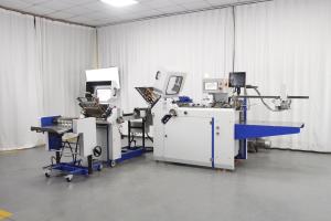 Large Format Paper Folding Machine Leaflet Pile Feeder Machine Maximum 6 Folds