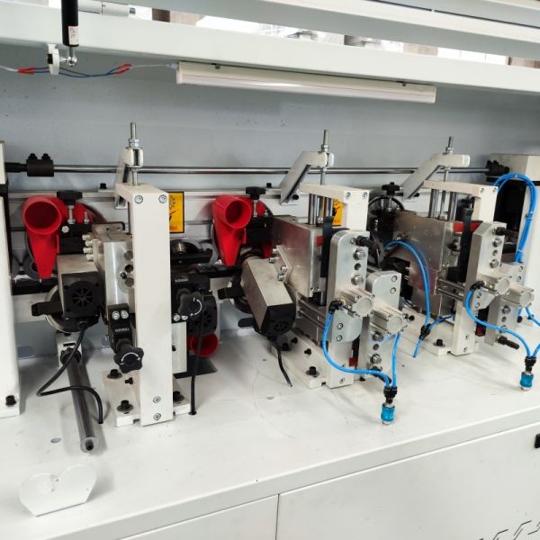 BHM388Y Automatic Edge Banding Machine Suitable for Woodworking Shops Specializing in MDF PVC and Wood Panel Edge Banding Tasks