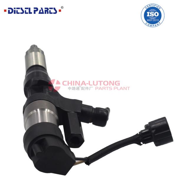 high quality Diesel Common Rail Fuel Injector 095000-0243 New Common Rail Injector for HINO K13C Engine 095000-0243 23910-1145 for Suzuki