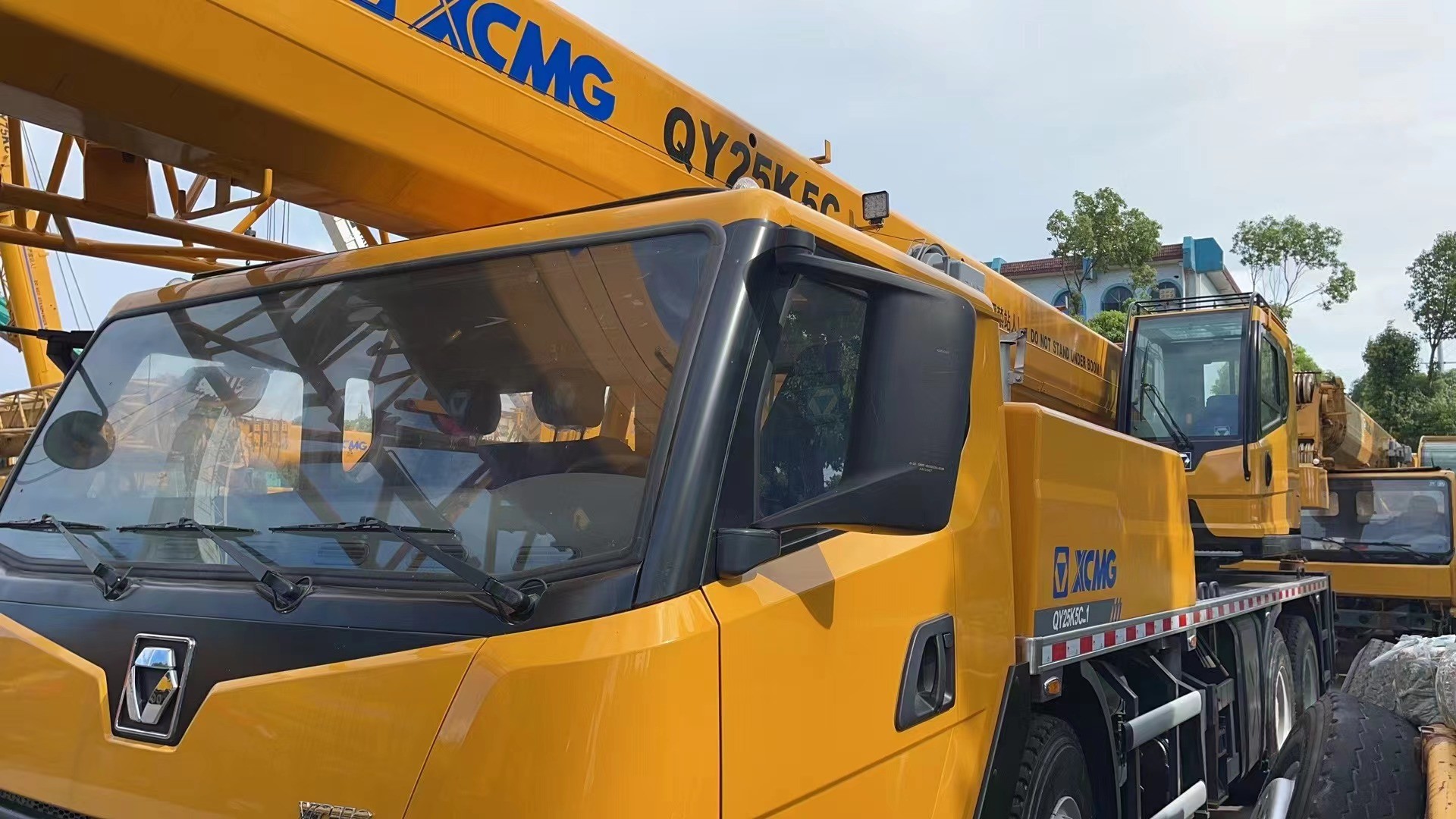 25 Ton Used Truck Cranes Second Hand XCMG Truck Crane