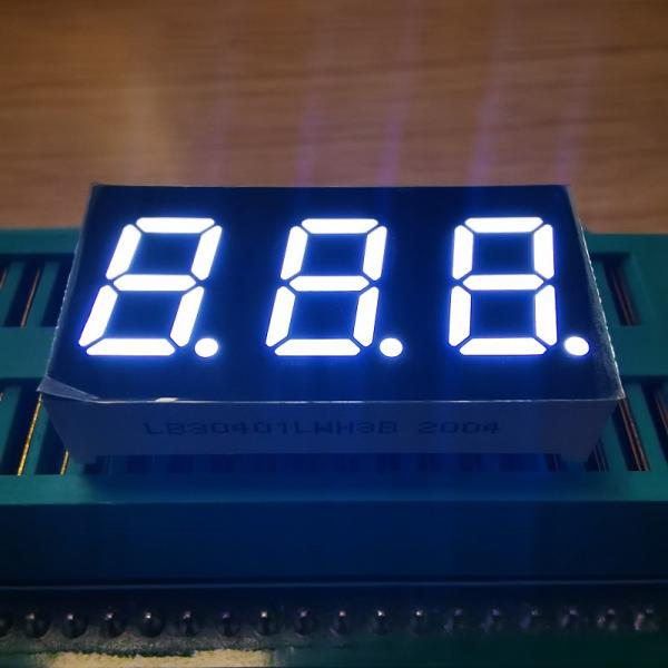 Triple Digit 0.4inch 7 Segment LED Display with 10.16mm Digit Height and 100,000 Hours Lifespan for Outdoor and Indoor Usage
