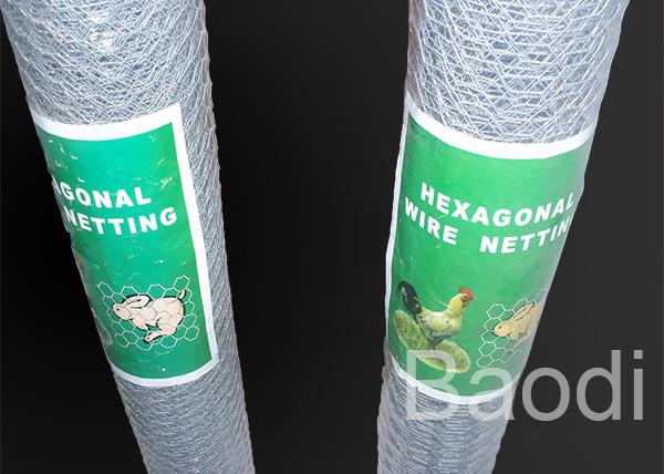 Cheap Galvanized Metal Chicken Wire In Roll Used For Poultry Fencing for sale