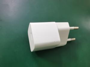 Portable 20W USB C Power Adapter for PD Enabled Devices Input Voltage 100-240V