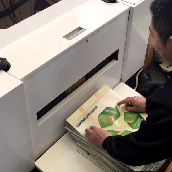 70-130 G.S.M 28 KW PLC Control Non Woven Box Bag Making Machinery For 3D Bag