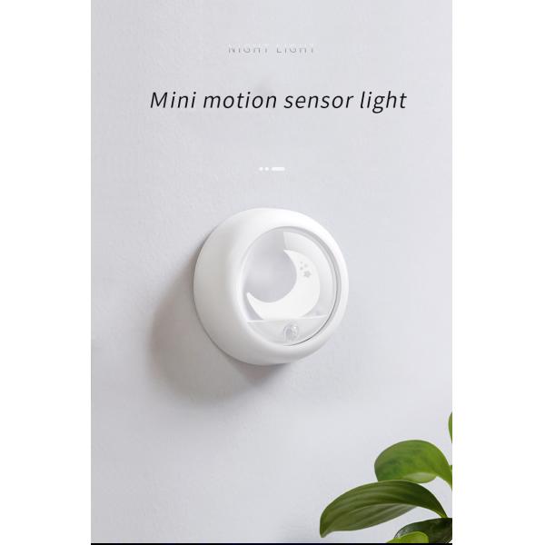Portable Natural White Dia8cm 4000K USB Rechargeable Motion Sensor Light Moon Shape