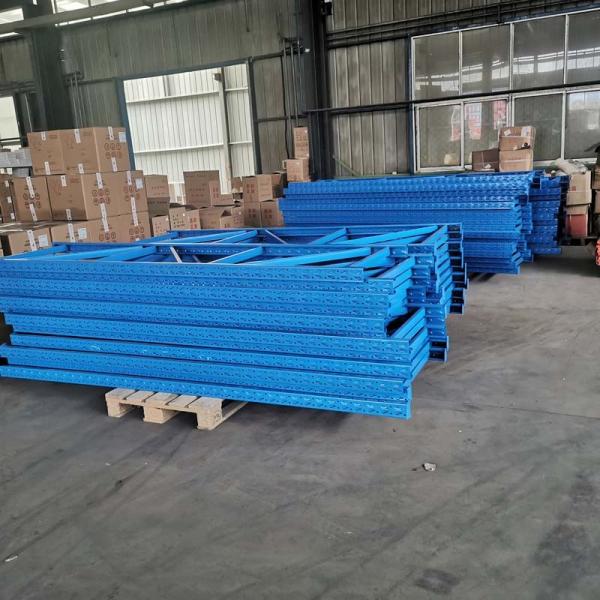 Warehouse storage rack with multiple shelves